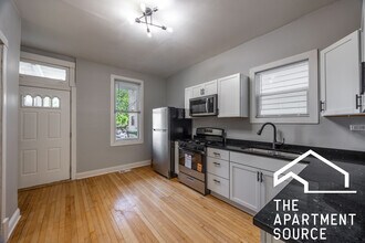 3714 W Cortland St, Unit 1 in Chicago, IL - Building Photo - Building Photo
