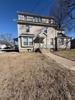 417 E Orange St, Unit 1 in Geneseo, IL - Building Photo