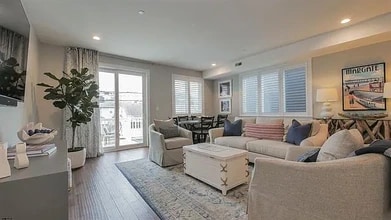 9 S Granville Ave, Unit D in Margate City, NJ - Building Photo - Building Photo