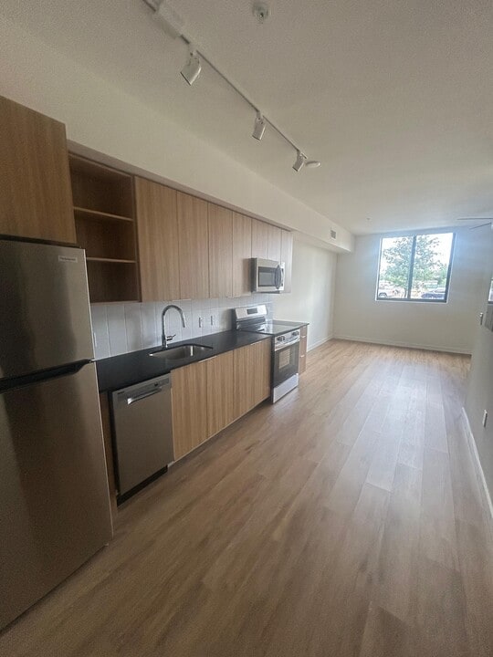 871 E 28th St, Unit S1 in Hialeah, FL - Building Photo