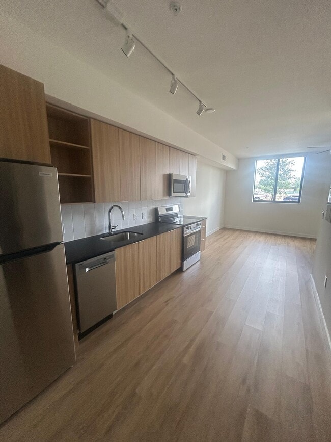 871 E 28th St, Unit S1