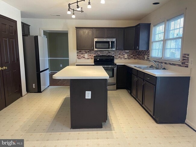 32 Palace Ln in Stafford, VA - Building Photo - Building Photo