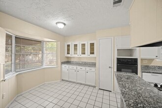 10534 Huntington View Dr in Houston, TX - Building Photo - Building Photo