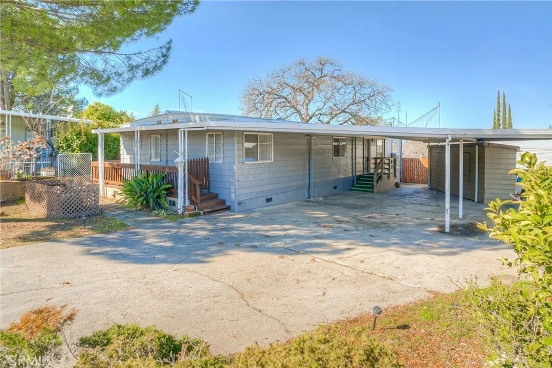 513 Silver Leaf Dr in Oroville, CA - Building Photo