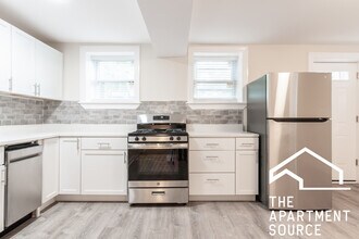 852 W George St, Unit G in Chicago, IL - Building Photo - Building Photo