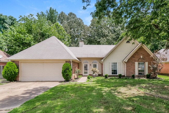 5846 White Ridge Cir E