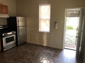 1320 Chase St in Camden, NJ - Building Photo - Building Photo