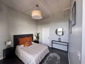 811 W 15th Pl in Chicago, IL - Building Photo - Building Photo