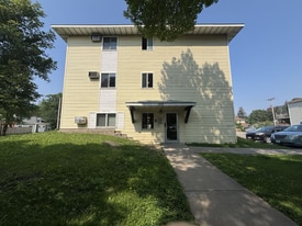 395 5th Ave S in St. Cloud, MN - Building Photo