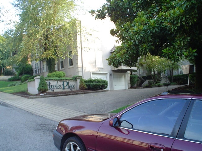 108 St Charles Pl in Nashville, TN - Building Photo - Building Photo