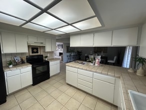 30041 Windward Dr in Canyon Lake, CA - Building Photo - Building Photo