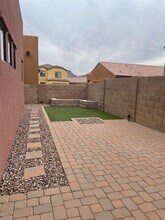 8737 N Mugho Pine Trl in Tucson, AZ - Foto de edificio - Building Photo