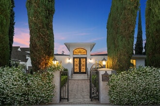 465 N Kilkea Dr in Los Angeles, CA - Building Photo - Building Photo
