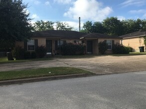 3608 Elliott St in Bryan, TX - Building Photo - Building Photo