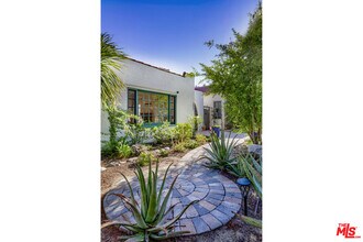3472 Rowena Ave in Los Angeles, CA - Building Photo - Building Photo