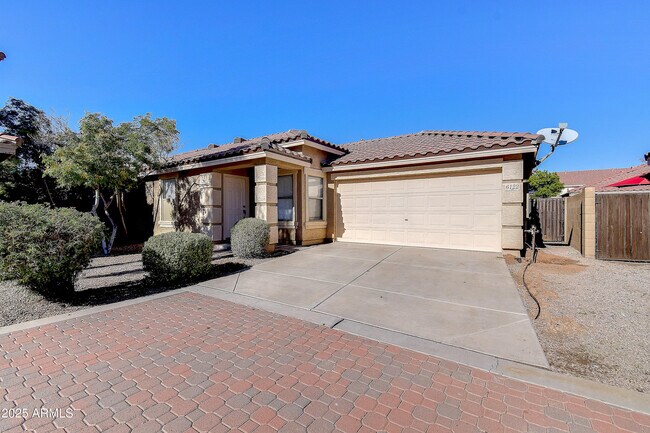 property at 6122 S Bell Pl