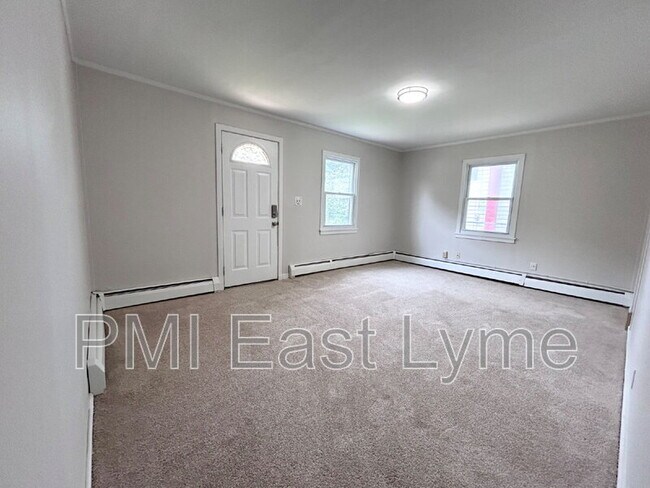 3 Midway Oval in Groton, CT - Building Photo - Building Photo