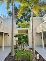 2208 Bahia Vista St, Unit F1 in Sarasota, FL - Building Photo
