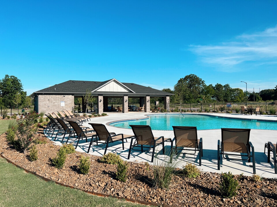 The Commons @ Endura Park in Siloam Springs, AR - Building Photo
