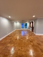 1440 Gentry Rd in Hoffman Estates, IL - Foto de edificio - Building Photo