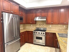 12045 Hoffman St in Los Angeles, CA - Building Photo - Building Photo