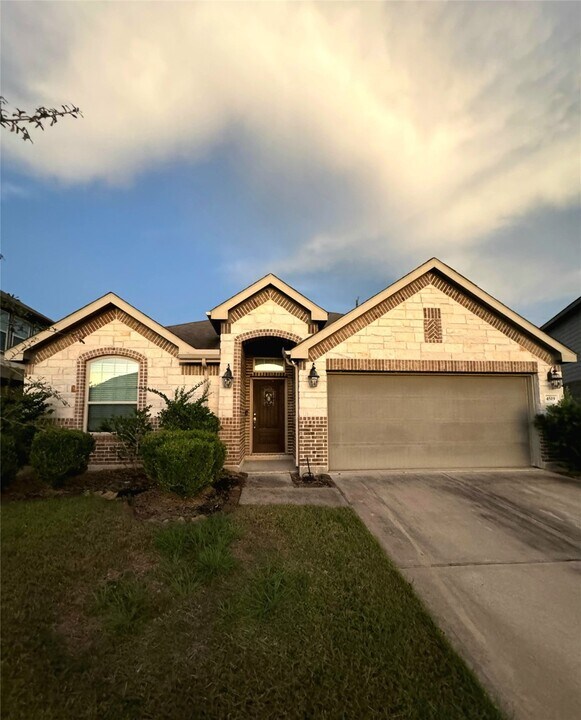 4519 Apple Point Ln in Rosharon, TX - Building Photo