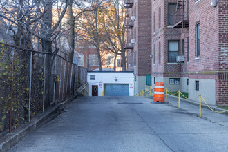 2425 Haring St in Brooklyn, NY - Building Photo - Building Photo