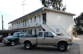 136-138 S Ivy St in Escondido, CA - Building Photo - Building Photo