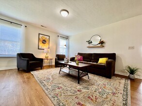 105 Overbrook Ct in Monroe, OH - Building Photo - Building Photo