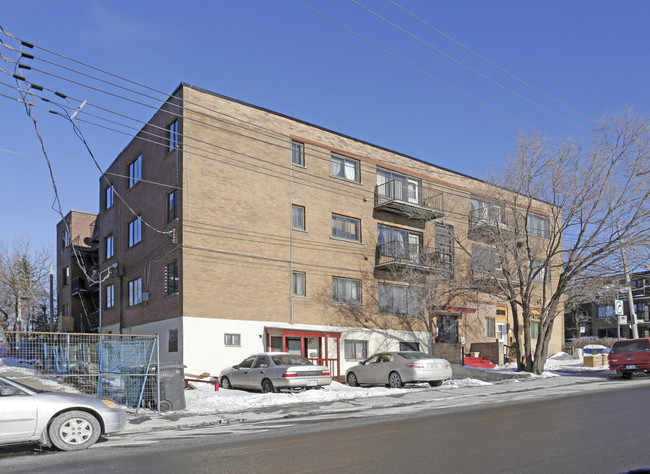 6905-6911 Darlington in Montréal, QC - Building Photo - Building Photo