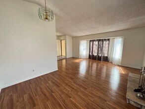 43658 Rogier St in Lancaster, CA - Building Photo - Building Photo