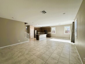 9264 Aqua Shore Ct in Las Vegas, NV - Building Photo - Building Photo