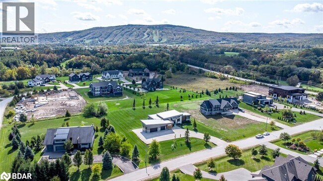 7 Meadowlark Way in Collingwood, ON - Building Photo - Building Photo