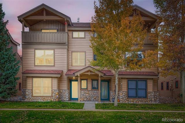 property at 717 Meadow Dr