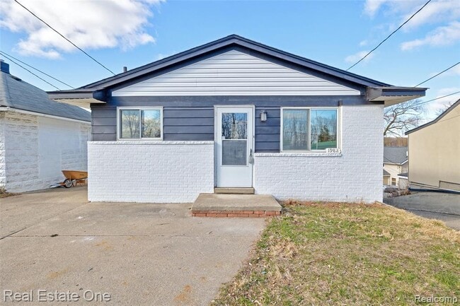 property at 1982 S Ortonville Rd