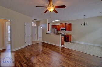 1105 Sara Ln in Hinesville, GA - Building Photo - Building Photo