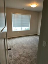15135 Bellflower Ln in Waukee, IA - Building Photo - Building Photo