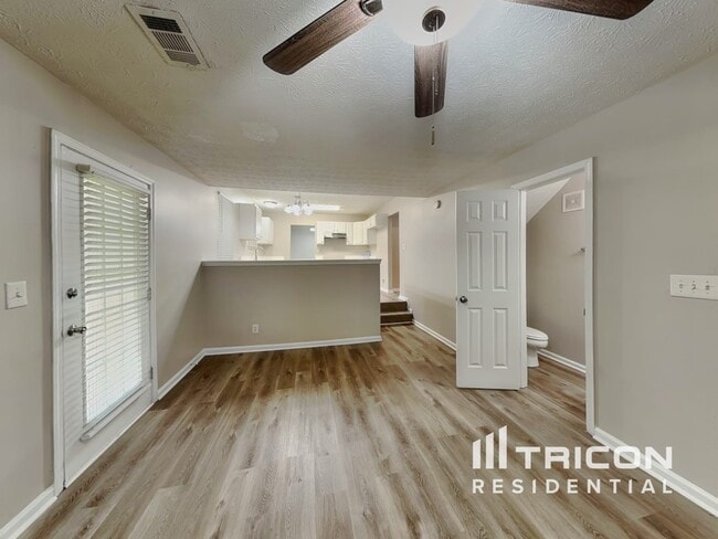 6629 Rebecca Lou Ln in Lithonia, GA - Building Photo - Building Photo