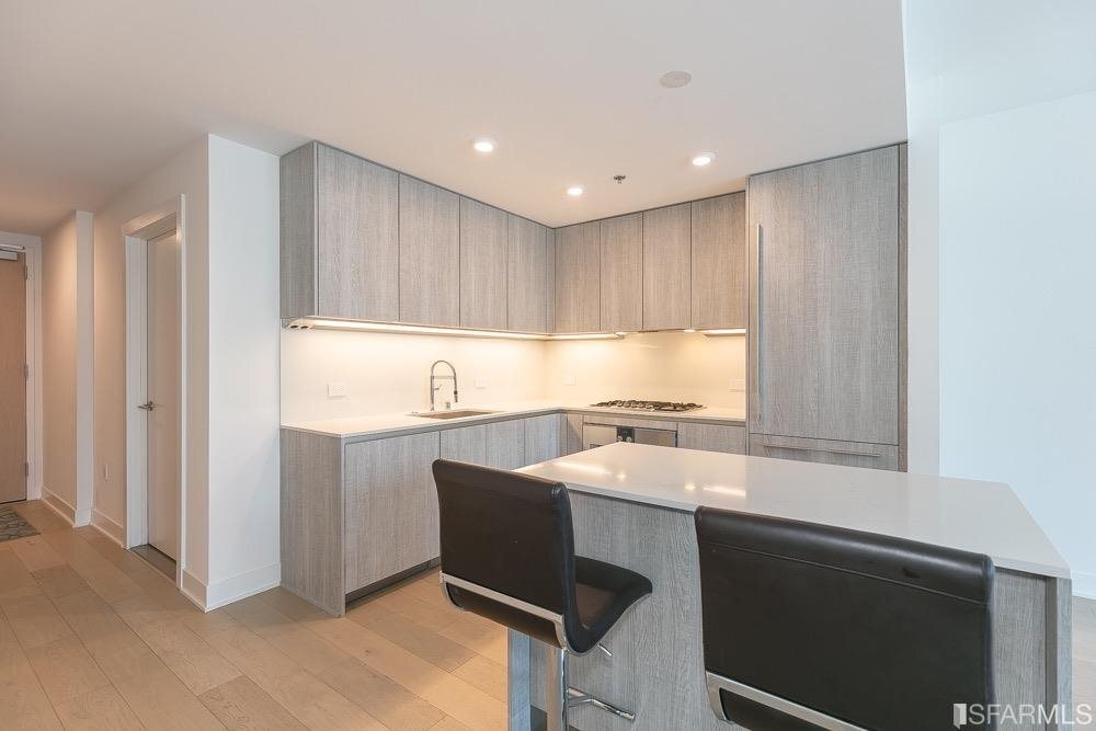 318 Main St in San Francisco, CA - Building Photo