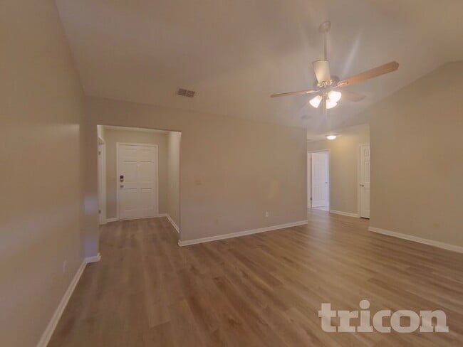 2068 Manucy Ct in Middleburg, FL - Building Photo - Building Photo