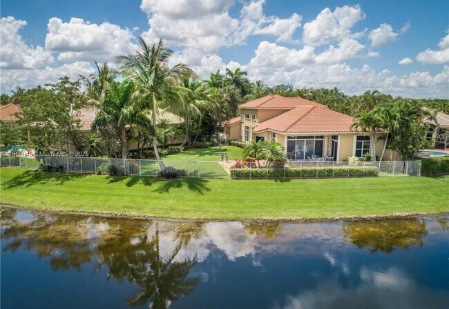 property at 2454 Bay Isle Ct