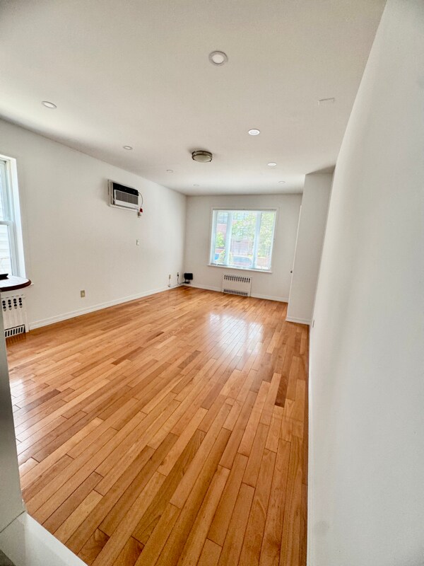 194 Battery Ave in Brooklyn, NY - Building Photo - Building Photo