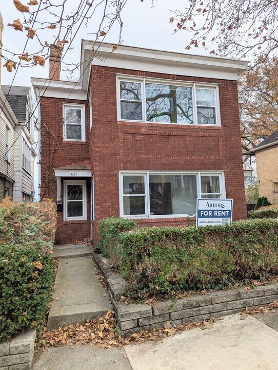 4027-4029-4029 Windsor St in Pittsburgh, PA - Building Photo