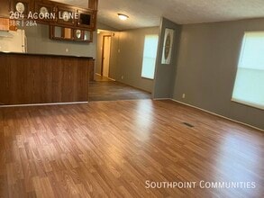 204 Acorn Ln in Greenwood, SC - Building Photo - Building Photo