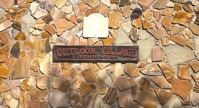 6301 58th St N in Pinellas Park, FL - Foto de edificio - Building Photo