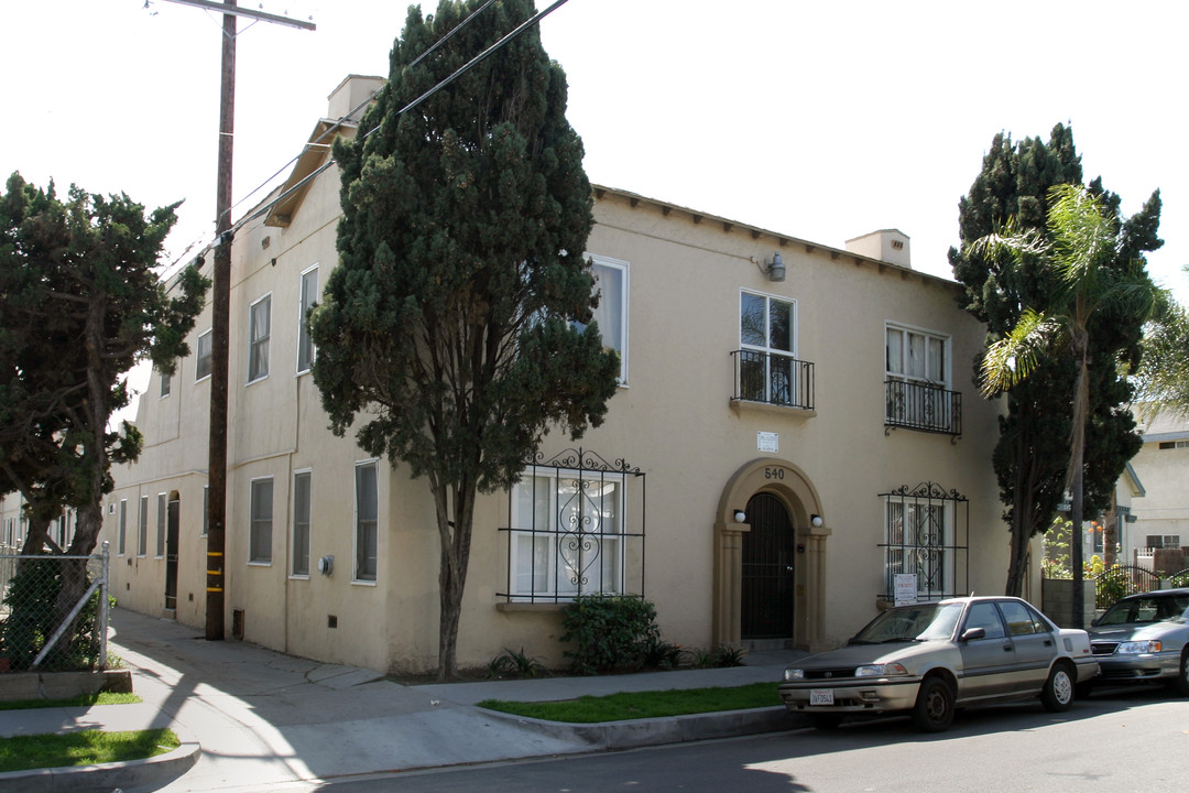 540 E 14th St in Long Beach, CA - Building Photo