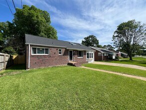 9522 Willow Terrace in Norfolk, VA - Building Photo - Building Photo