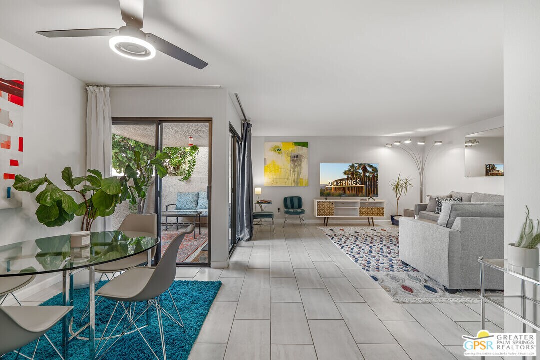 2087 Normandy Ct in Palm Springs, CA - Building Photo