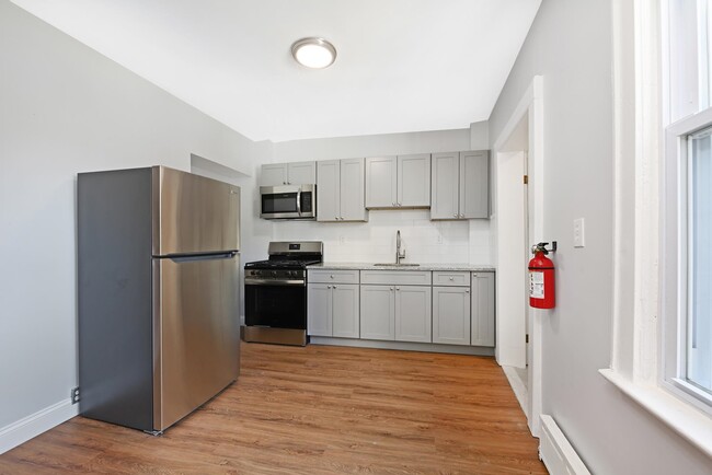 17 Crawford St in Jersey City, NJ - Building Photo - Building Photo