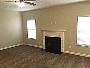 3053 Bluffhollow Gap in Antioch, TN - Foto de edificio - Building Photo